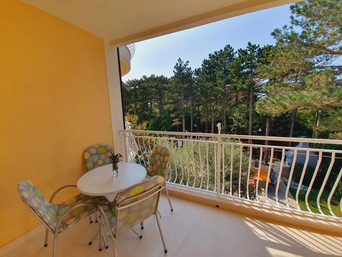Apartments Villa Anne Jadranovo