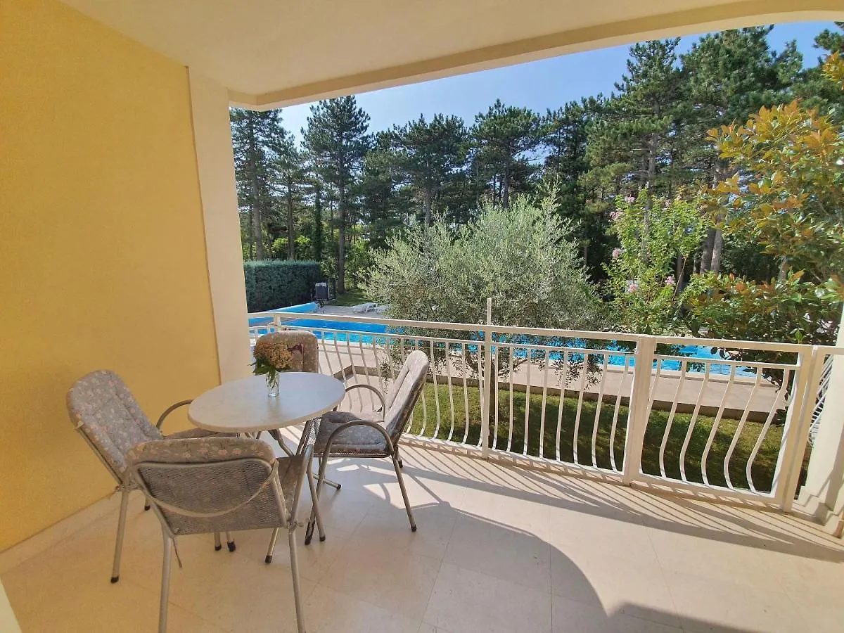 Apartments Villa Anne Jadranovo