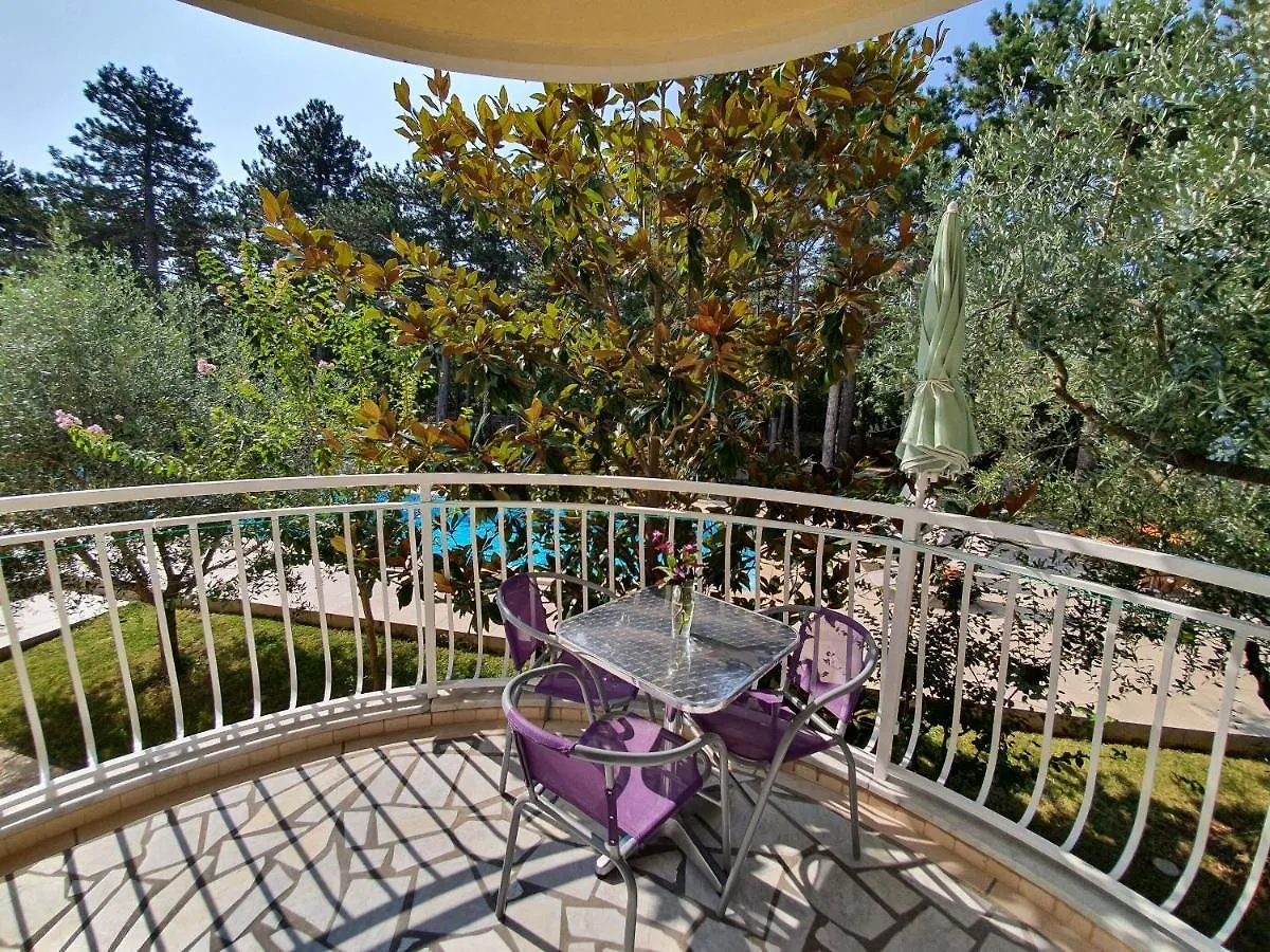 Apartments Villa Anne Jadranovo