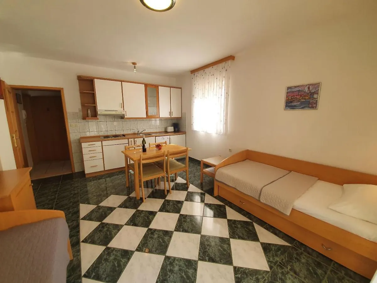 Apartments Villa Anne Jadranovo 0*,  Croatia