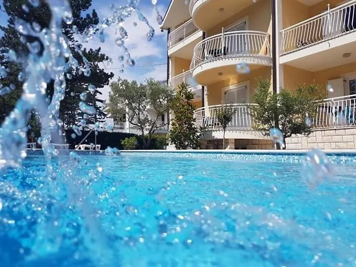 Apartments Villa Anne Jadranovo